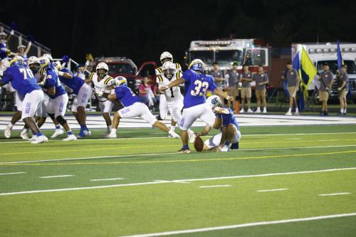 JMB11830-DeNoiseAI-raw-topaz-faceai-sharpen