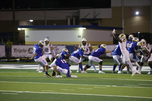 JMB12073-DeNoiseAI-raw-topaz-faceai-sharpen