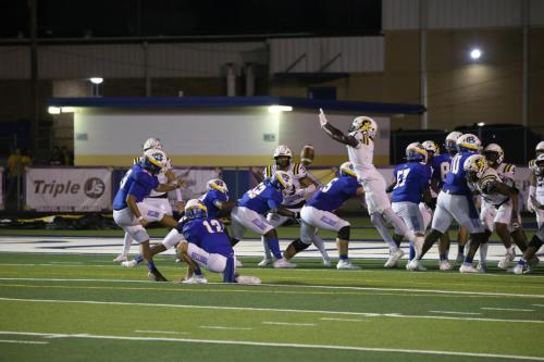 JMB12075-DeNoiseAI-raw-topaz-faceai-sharpen