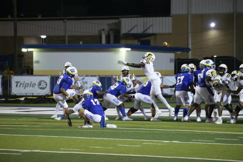 JMB12076-DeNoiseAI-raw-topaz-faceai-sharpen