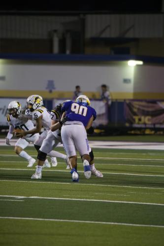 JMB12268-DeNoiseAI-raw-topaz-faceai-sharpen