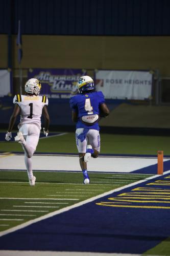 JMB12466-DeNoiseAI-raw-topaz-sharpen