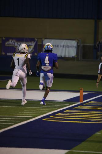 JMB12469-DeNoiseAI-raw-topaz-sharpen