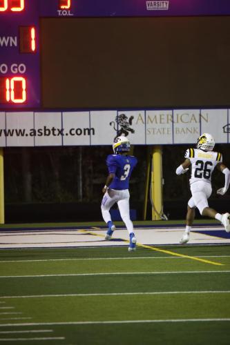 JMB12753-DeNoiseAI-raw-topaz-sharpen