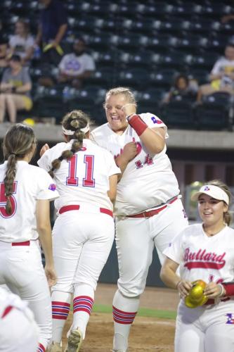 JMB19999a-216-DeNoiseAI-severe-noise-topaz-faceai-denoiseraw