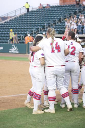 JMB19999a-47-DeNoiseAI-severe-noise-topaz-faceai-denoiseraw