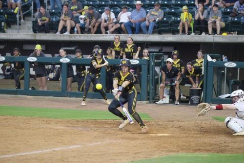 JMB19999a-76-DeNoiseAI-severe-noise-topaz-faceai-denoiseraw