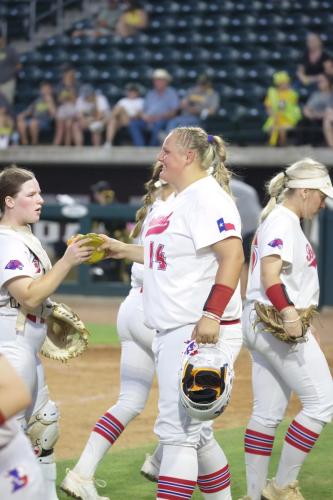 JMB19999a-98-DeNoiseAI-severe-noise-topaz-faceai-denoiseraw